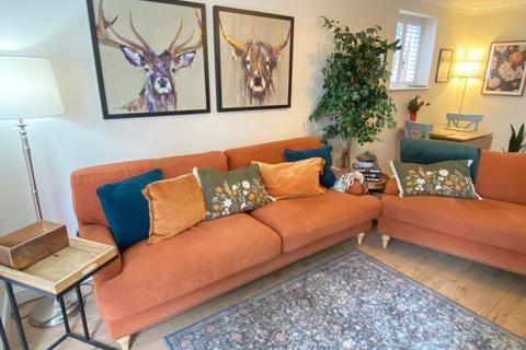 2 bedroom apartment for sale, Guys Cliffe Avenue, Chestnut Court, CV32