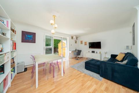 2 bedroom flat for sale, Lucas Close, London NW10