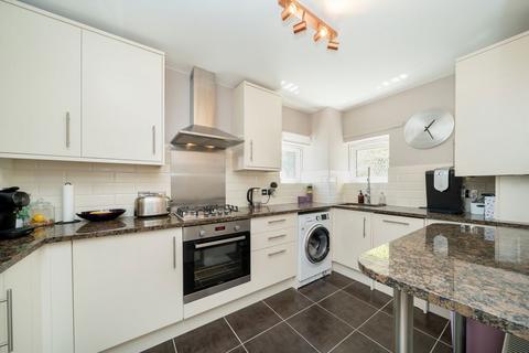2 bedroom flat for sale, Lucas Close, London NW10
