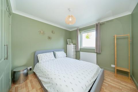 2 bedroom flat for sale, Lucas Close, London NW10