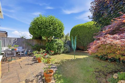 4 bedroom detached house for sale, Lancaster Road, Rayleigh, SS6