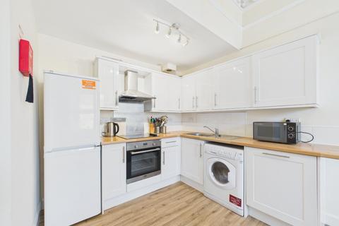 3 bedroom flat to rent, Grove Street, Fountainbridge, Edinburgh, EH3
