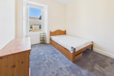 3 bedroom flat to rent, Grove Street, Fountainbridge, Edinburgh, EH3