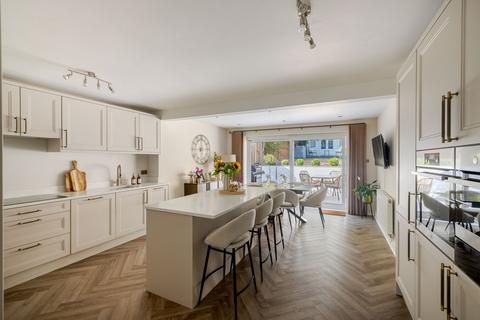 3 bedroom terraced house for sale, Silkham Road, Oxted, RH8