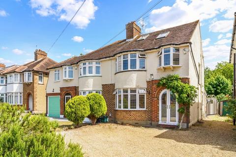 Oakland Way, Ewell