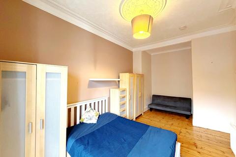 1 bedroom flat for sale, Thornwood Avenue, Thornwood, G11