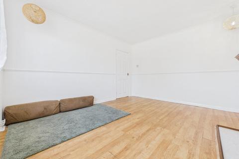 2 bedroom maisonette to rent, Mimosa Road, Middlesex UB4