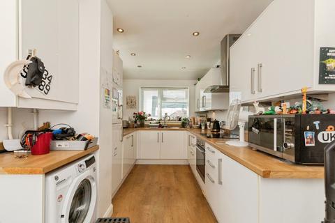 3 bedroom end of terrace house for sale, Birchwood Road, Bristol, BS4