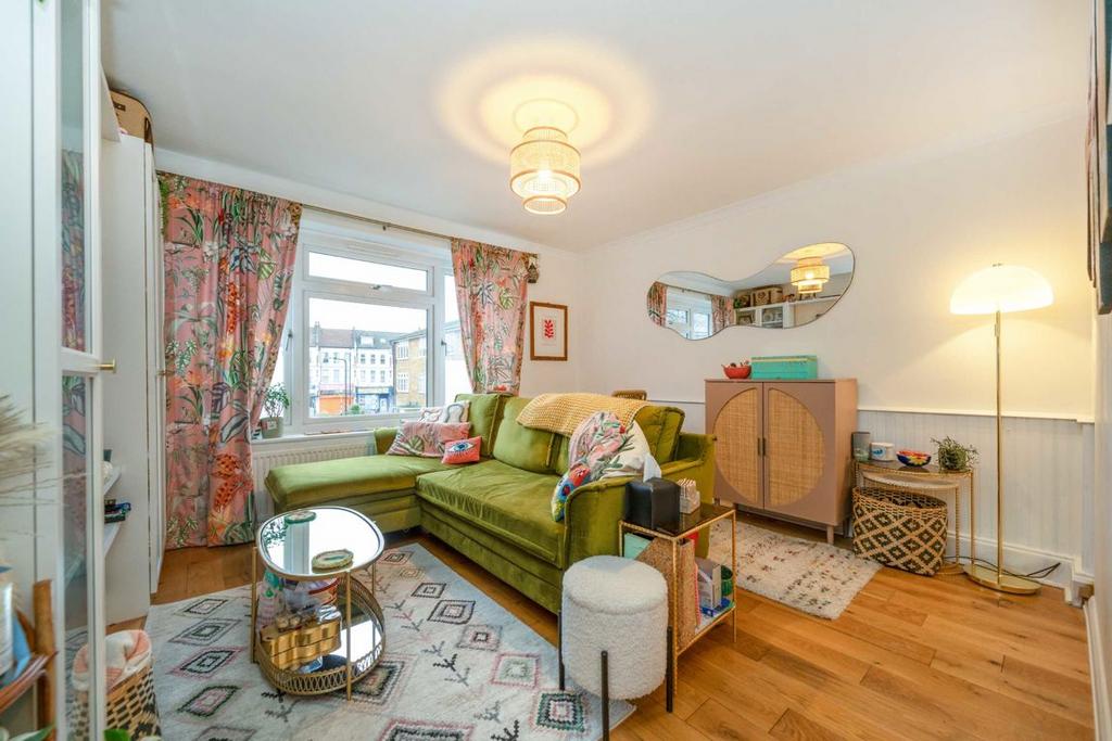 Apartment in London - View 2