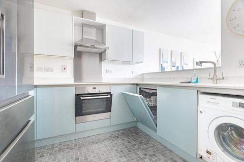 2 bedroom flat for sale, Geoffrey Watling Way, Norwich