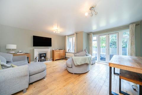 4 bedroom semi-detached house for sale, Linden Close, Iver Heath SL0