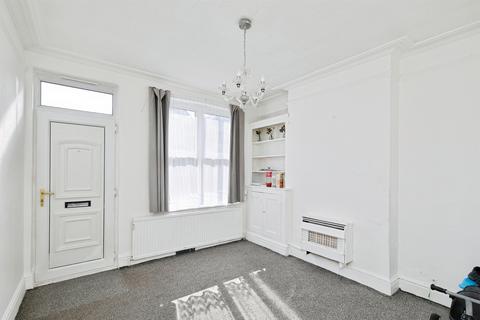 3 bedroom terraced house to rent, Balfour Road, DERBY