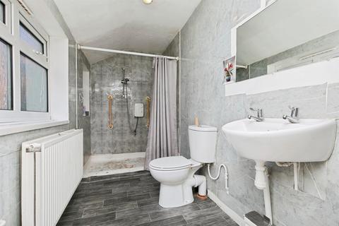 3 bedroom terraced house to rent, Balfour Road, DERBY