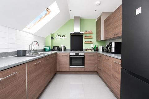 2 bedroom penthouse for sale, Linnet Road, Apsley, Hemel Hempstead HP3