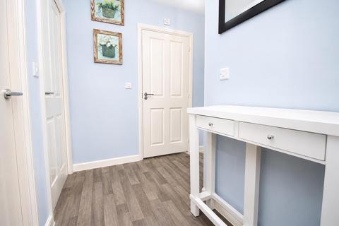 2 bedroom penthouse for sale, Linnet Road, Apsley, Hemel Hempstead HP3