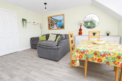 2 bedroom penthouse for sale, Linnet Road, Apsley, Hemel Hempstead HP3