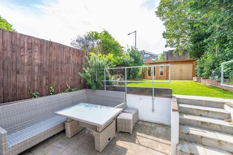 2 bedroom flat for sale, Grosvenor Gardens, Willesden Green, London, NW2