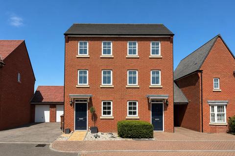 Rossway Drive, Bushey WD23