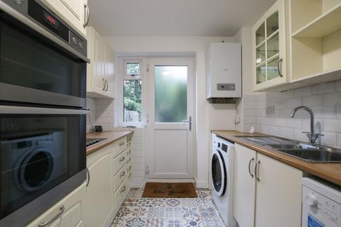 3 bedroom terraced house to rent, Blenheim Close, Wokingham, RG41