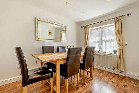 5 bedroom terraced house for sale, Mast House Terrace, London, E14