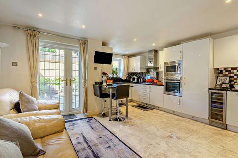 5 bedroom terraced house for sale, Mast House Terrace, London, E14