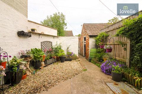 2 bedroom terraced house for sale, Eastfield Road, Louth, LN11