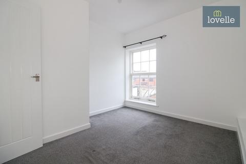 2 bedroom flat for sale, Mercer Row, Louth, LN11