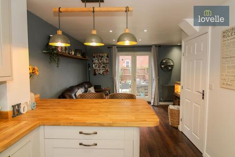 3 bedroom end of terrace house for sale, Canal Close, Louth, LN11