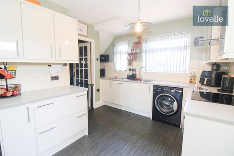3 bedroom semi-detached house for sale, St. Bernards Avenue, Louth, LN11