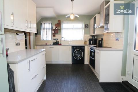 3 bedroom semi-detached house for sale, St. Bernards Avenue, Louth, LN11