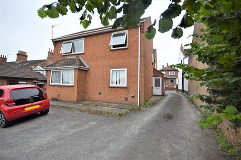 2 bedroom flat for sale, Forman Walk, Louth, LN11