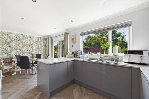 3 bedroom end of terrace house for sale, James Boden Close, Felixstowe, Suffolk, IP11
