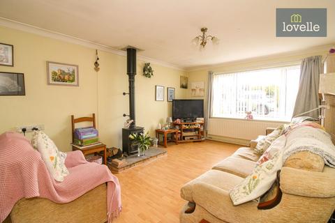 4 bedroom detached house for sale, Tudor Drive, Louth LN11