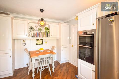 4 bedroom detached house for sale, Andrews Close, Louth LN11