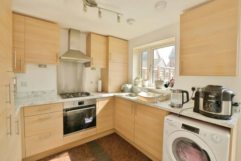 2 bedroom property for sale, Cockerel Place, Kingsnorth, Ashford, Kent, TN25