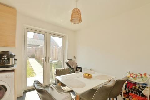 2 bedroom property for sale, Cockerel Place, Kingsnorth, Ashford, Kent, TN25