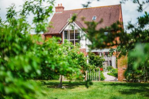 4 bedroom detached house for sale, 3 Silver Birch Drive, Shrewsbury, SY3 9EN