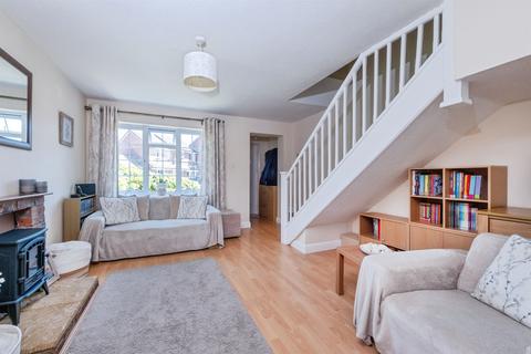 2 bedroom end of terrace house for sale, Campbell Close, BUCKINGHAM
