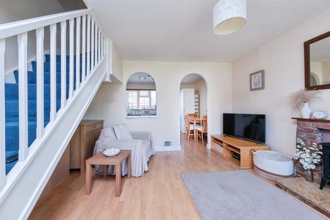 2 bedroom end of terrace house for sale, Campbell Close, BUCKINGHAM