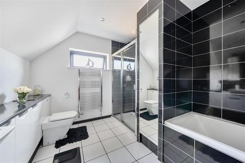 5 bedroom detached house for sale, Dyffryn Road, Ammanford
