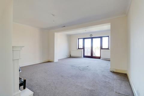 3 bedroom semi-detached house for sale, Hillcrest Road, Stanford-le-hope SS17