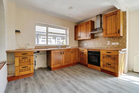 3 bedroom semi-detached house for sale, Hillcrest Road, Stanford-le-hope SS17