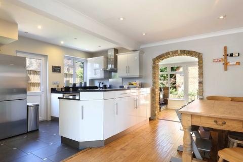 3 bedroom detached house for sale, Wycombe End, Beaconsfield, Buckinghamshire, HP9