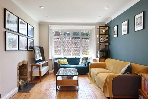 3 bedroom detached house for sale, Wycombe End, Beaconsfield, Buckinghamshire, HP9