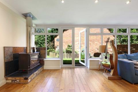 3 bedroom detached house for sale, Wycombe End, Beaconsfield, Buckinghamshire, HP9