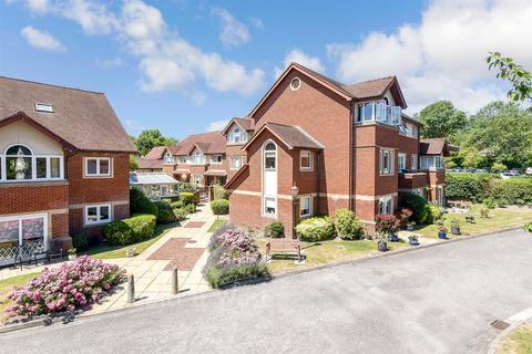 2 bedroom ground floor flat for sale, Alma Road, Reigate, Surrey