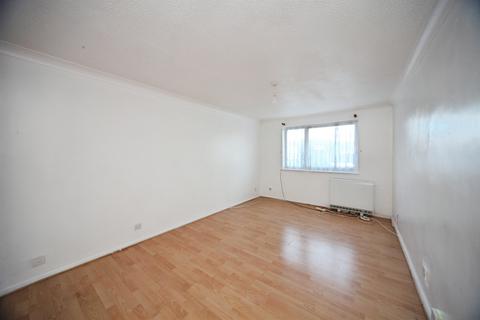 2 bedroom maisonette for sale, Copenhagen Close, Luton