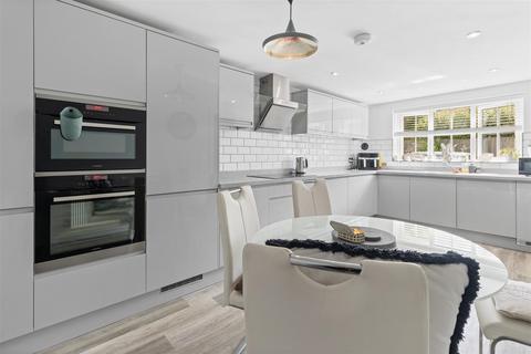 3 bedroom detached house for sale, Oak Fields, Hailsham
