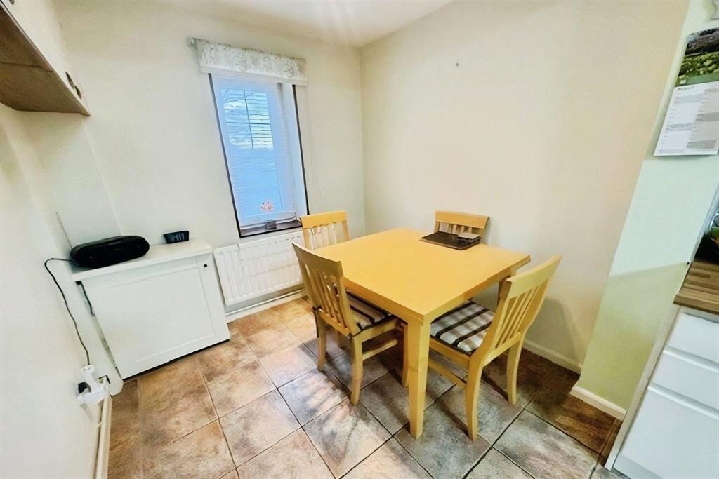 House in Southampton - View 4