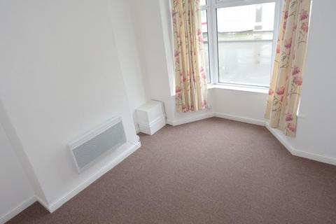 3 bedroom terraced house to rent, Laycock Street, Middlesbrough, TS1 4SL